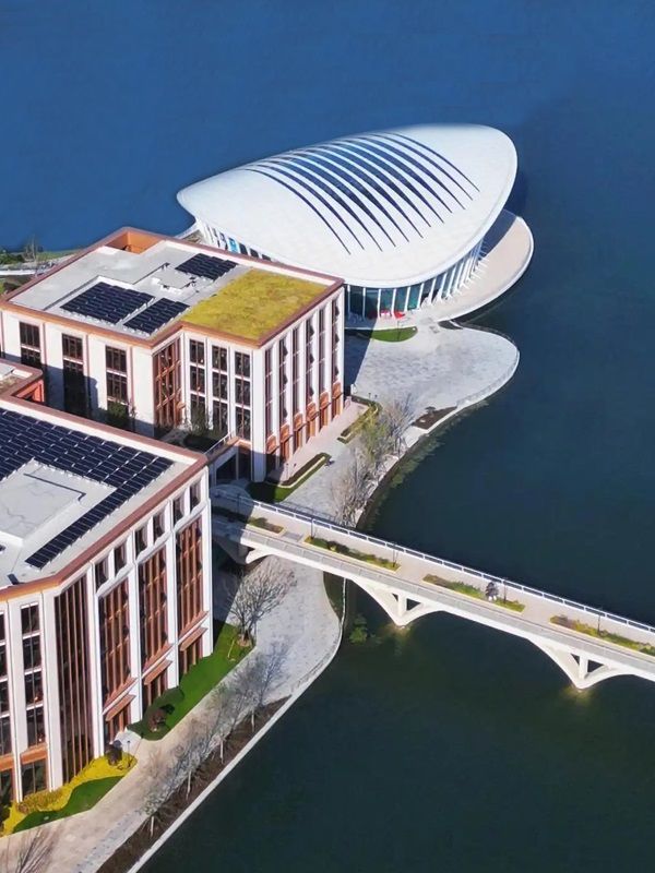 上海青浦练秋湖华为研发中心